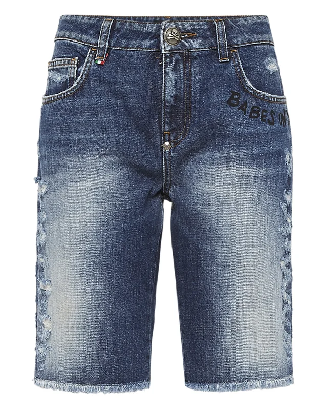 Ripped shorts – Denim or other fabric shorts with intentional tears or distressing for a rugged, trendy look.Ripped shorts – Denim or other fabric shorts with intentional tears or distressing for a rugged, trendy look.Bermuda "Echinacea" Ripped shorts – Denim or other fabric shorts with intentional tears or distressing for a rugged, trendy look.Ripped shorts – Denim or other fabric shorts with intentional tears or distressing for a rugged, trendy look.Bermuda "Echinacea"