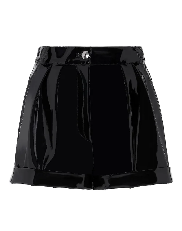 Boyfriend shorts – Relaxed, loose-fit shorts with a slightly longer inseam, often rolled up at the hem for a casual appearance.Boyfriend shorts – Relaxed, loose-fit shorts with a slightly longer inseam, often rolled up at the hem for a casual appearance.Short Trousers Studs Boyfriend shorts – Relaxed, loose-fit shorts with a slightly longer inseam, often rolled up at the hem for a casual appearance.Boyfriend shorts – Relaxed, loose-fit shorts with a slightly longer inseam, often rolled up at the hem for a casual appearance.Short Trousers Studs