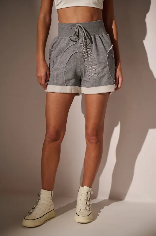 Cargo shorts – Loose-fitting shorts with large side pockets, often made from durable material for a utilitarian look.Cargo shorts – Loose-fitting shorts with large side pockets, often made from durable material for a utilitarian look.LESS IS BETTER SHORT Cargo shorts – Loose-fitting shorts with large side pockets, often made from durable material for a utilitarian look.Cargo shorts – Loose-fitting shorts with large side pockets, often made from durable material for a utilitarian look.LESS IS BETTER SHORT