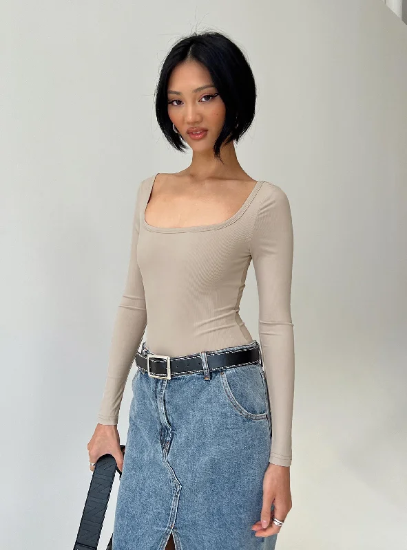 Button-up vest – Vest with buttons or a buttoned front closureButton-up vest – Vest with buttons or a buttoned front closureArthie Long Sleeve Bodysuit Beige Button-up vest – Vest with buttons or a buttoned front closureButton-up vest – Vest with buttons or a buttoned front closureArthie Long Sleeve Bodysuit Beige