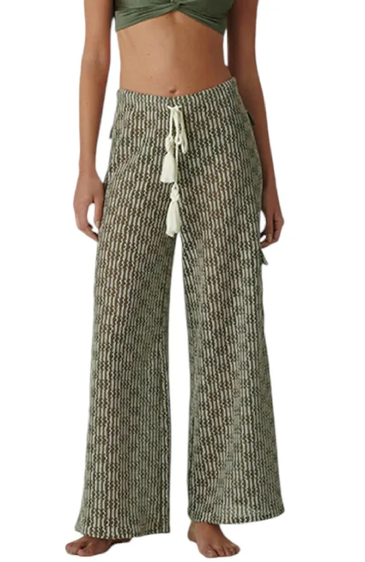 Houndstooth trousers – Trousers featuring the distinctive houndstooth pattern, typically in black and white or muted tones.Houndstooth trousers – Trousers featuring the distinctive houndstooth pattern, typically in black and white or muted tones.Cargo Pants In Olive Houndstooth trousers – Trousers featuring the distinctive houndstooth pattern, typically in black and white or muted tones.Houndstooth trousers – Trousers featuring the distinctive houndstooth pattern, typically in black and white or muted tones.Cargo Pants In Olive