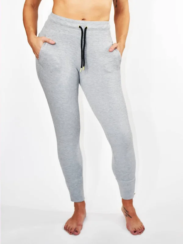 Wide-waistband trousers – Trousers with a thick waistband, often providing a more structured or comfortable fit.Wide-waistband trousers – Trousers with a thick waistband, often providing a more structured or comfortable fit.Contour Crop Jogger In Grey Wide-waistband trousers – Trousers with a thick waistband, often providing a more structured or comfortable fit.Wide-waistband trousers – Trousers with a thick waistband, often providing a more structured or comfortable fit.Contour Crop Jogger In Grey