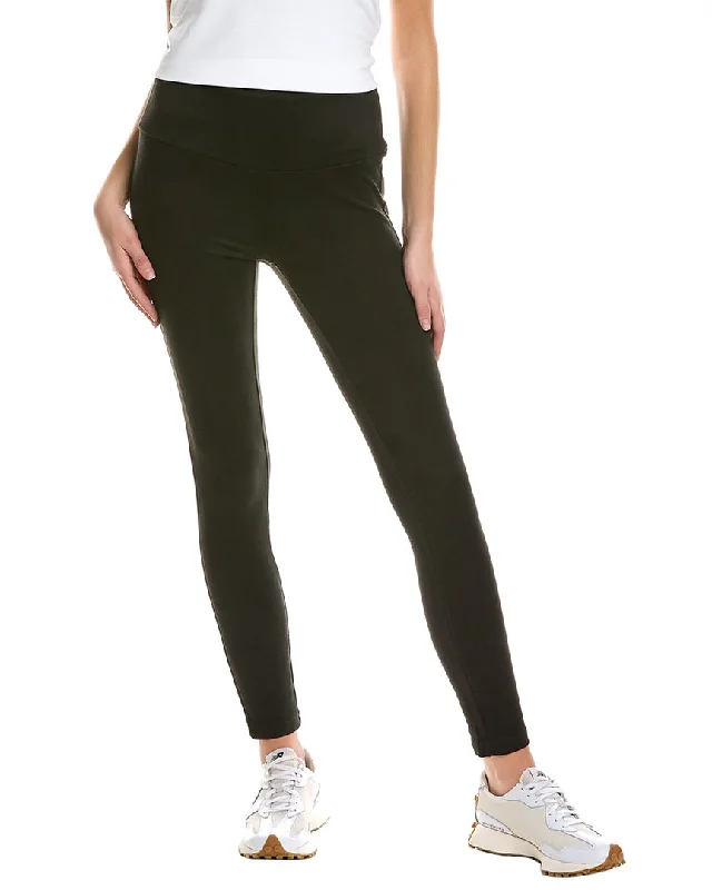 Booty-lifting trousers – Trousers designed with specific stitching or structure to enhance the shape of the rear.Booty-lifting trousers – Trousers designed with specific stitching or structure to enhance the shape of the rear.J.McLaughlin Lori Legging Booty-lifting trousers – Trousers designed with specific stitching or structure to enhance the shape of the rear.Booty-lifting trousers – Trousers designed with specific stitching or structure to enhance the shape of the rear.J.McLaughlin Lori Legging