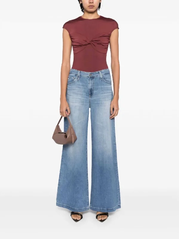 Wide-leg trousers – Trousers with a loose, flared fit from the hips down to the ankles.Wide-leg trousers – Trousers with a loose, flared fit from the hips down to the ankles.Leana Highrise Wide Leg Jeans In Denim Wide-leg trousers – Trousers with a loose, flared fit from the hips down to the ankles.Wide-leg trousers – Trousers with a loose, flared fit from the hips down to the ankles.Leana Highrise Wide Leg Jeans In Denim