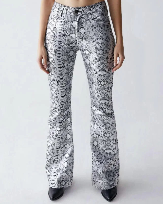 Cropped trousers – Trousers that are shortened to a length above the ankle.Cropped trousers – Trousers that are shortened to a length above the ankle.Lola Pitone Bootcut In Silver Snake Cropped trousers – Trousers that are shortened to a length above the ankle.Cropped trousers – Trousers that are shortened to a length above the ankle.Lola Pitone Bootcut In Silver Snake