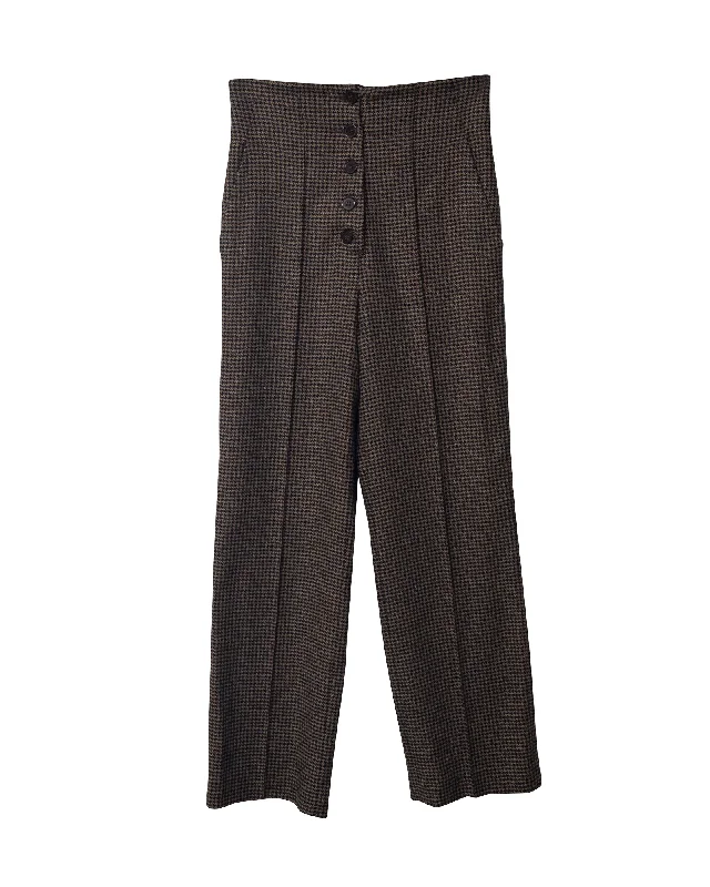 Button-front trousers – Trousers that feature a row of buttons along the waistband for a stylish detail.Button-front trousers – Trousers that feature a row of buttons along the waistband for a stylish detail.Nanushka Houndstooth Straight Cut Trousers in Brown Polyester Button-front trousers – Trousers that feature a row of buttons along the waistband for a stylish detail.Button-front trousers – Trousers that feature a row of buttons along the waistband for a stylish detail.Nanushka Houndstooth Straight Cut Trousers in Brown Polyester