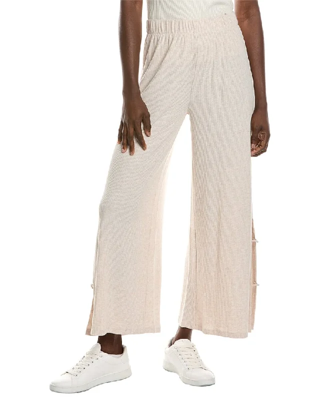 Palazzo trousers – Wide-leg trousers made from light, flowy fabric, often associated with a chic or bohemian look.Palazzo trousers – Wide-leg trousers made from light, flowy fabric, often associated with a chic or bohemian look.Vintage Havana Drapy Pant Palazzo trousers – Wide-leg trousers made from light, flowy fabric, often associated with a chic or bohemian look.Palazzo trousers – Wide-leg trousers made from light, flowy fabric, often associated with a chic or bohemian look.Vintage Havana Drapy Pant
