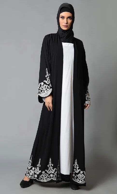 Waterproof – Resistant to waterWaterproof – Resistant to waterBlack Embroidered Moss Crepe Bisht Waterproof – Resistant to waterWaterproof – Resistant to waterBlack Embroidered Moss Crepe Bisht