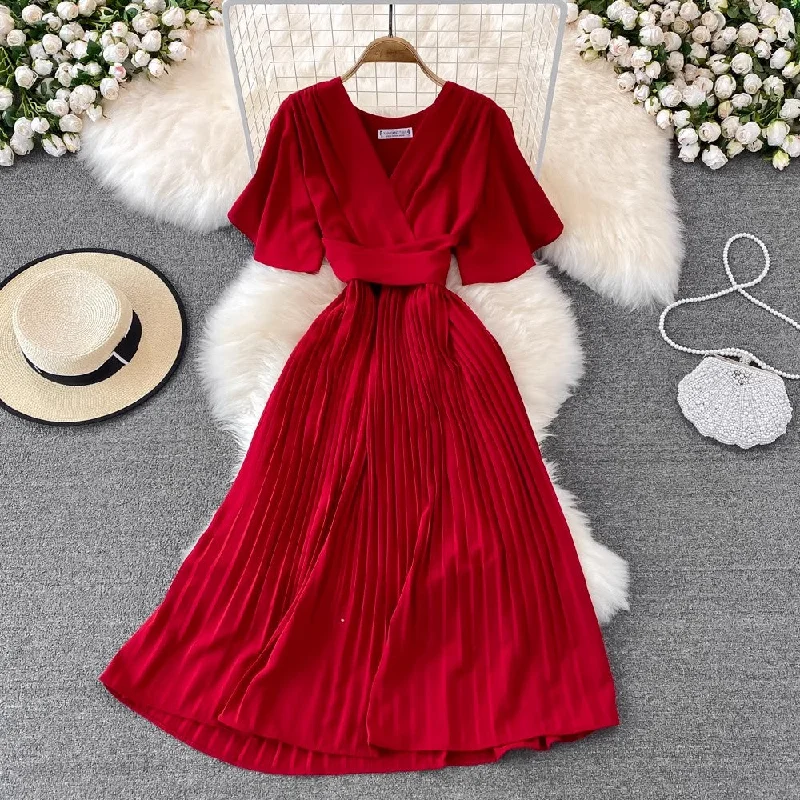 Fit-and-flare dress – Dress that is fitted at the top and flares out at the bottom, offering a feminine and flattering shape.Fit-and-flare dress – Dress that is fitted at the top and flares out at the bottom, offering a feminine and flattering shape.V-neck short-sleeved dress pleated long skirt S4030 Fit-and-flare dress – Dress that is fitted at the top and flares out at the bottom, offering a feminine and flattering shape.Fit-and-flare dress – Dress that is fitted at the top and flares out at the bottom, offering a feminine and flattering shape.V-neck short-sleeved dress pleated long skirt S4030