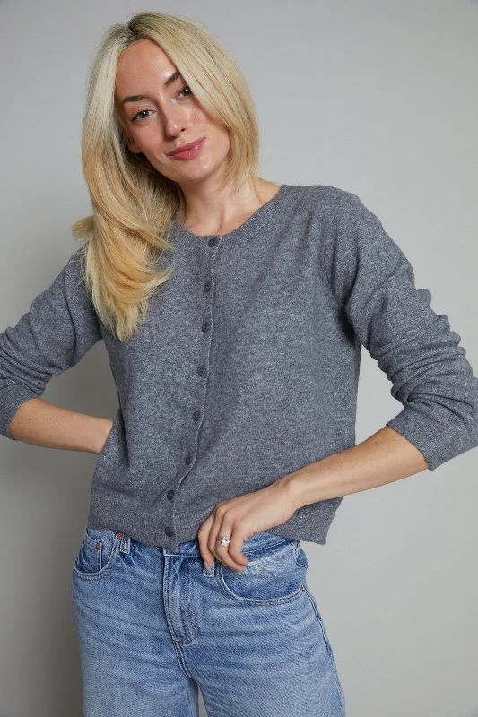 Hooded – Sweater with an attached hoodHooded – Sweater with an attached hoodAmelia Classic Cardigan Sweater - Heather Grey Hooded – Sweater with an attached hoodHooded – Sweater with an attached hoodAmelia Classic Cardigan Sweater - Heather Grey