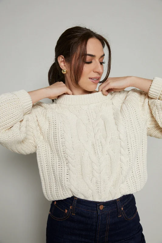 Hooded – Sweater with an attached hoodHooded – Sweater with an attached hoodAshton Chunky Cable Knit Sweater Hooded – Sweater with an attached hoodHooded – Sweater with an attached hoodAshton Chunky Cable Knit Sweater