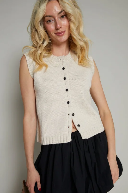 Shawl collar – Soft, wide collar for a draped effectShawl collar – Soft, wide collar for a draped effectBlossom Button Down Sweater Vest Shawl collar – Soft, wide collar for a draped effectShawl collar – Soft, wide collar for a draped effectBlossom Button Down Sweater Vest