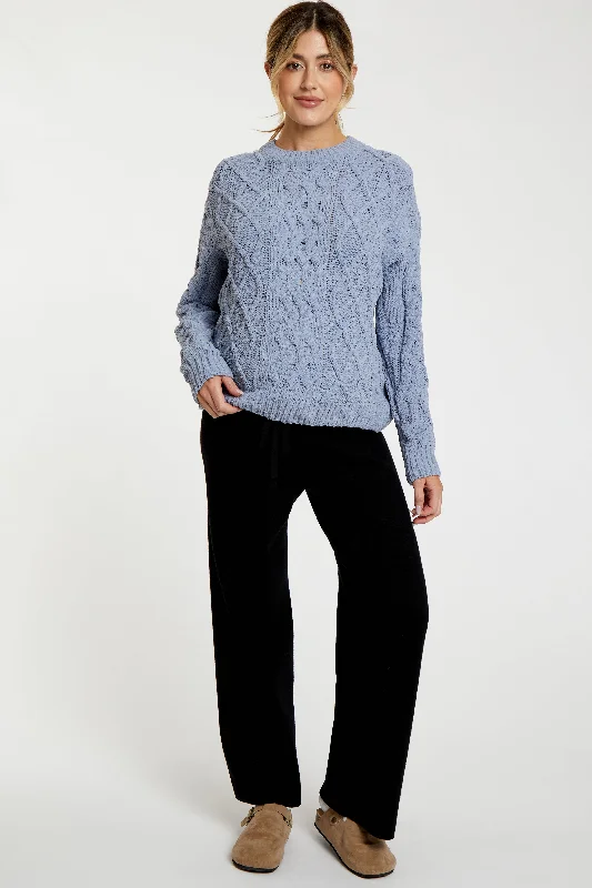 V-neck – Sweater with a V-shaped necklineV-neck – Sweater with a V-shaped necklineBlue Cable Knit Maternity Sweater V-neck – Sweater with a V-shaped necklineV-neck – Sweater with a V-shaped necklineBlue Cable Knit Maternity Sweater