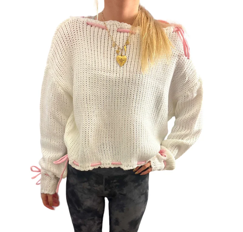 V-neck – Sweater with a V-shaped necklineV-neck – Sweater with a V-shaped necklineChic Bow-Embellished Sweater V-neck – Sweater with a V-shaped necklineV-neck – Sweater with a V-shaped necklineChic Bow-Embellished Sweater