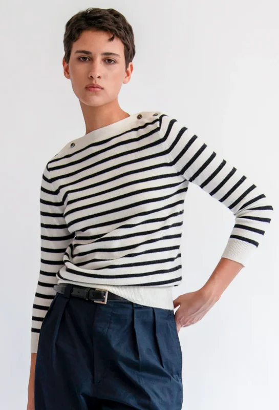 Belted – With a belt or sash for a defined waistBelted – With a belt or sash for a defined waistJamie Cashmere Sweater Belted – With a belt or sash for a defined waistBelted – With a belt or sash for a defined waistJamie Cashmere Sweater