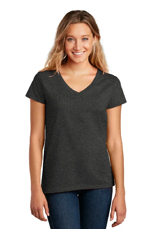 Crew neck – Classic round necklineCrew neck – Classic round necklineDistrict Womens Re-Tee Short Sleeve V-Neck T-Shirt - Heather Charcoal Grey Crew neck – Classic round necklineCrew neck – Classic round necklineDistrict Womens Re-Tee Short Sleeve V-Neck T-Shirt - Heather Charcoal Grey