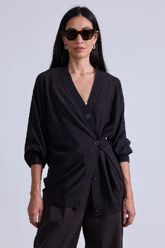 V-neck – Sweater with a V-shaped necklineV-neck – Sweater with a V-shaped necklineDrippy Tissue Cardi V-neck – Sweater with a V-shaped necklineV-neck – Sweater with a V-shaped necklineDrippy Tissue Cardi