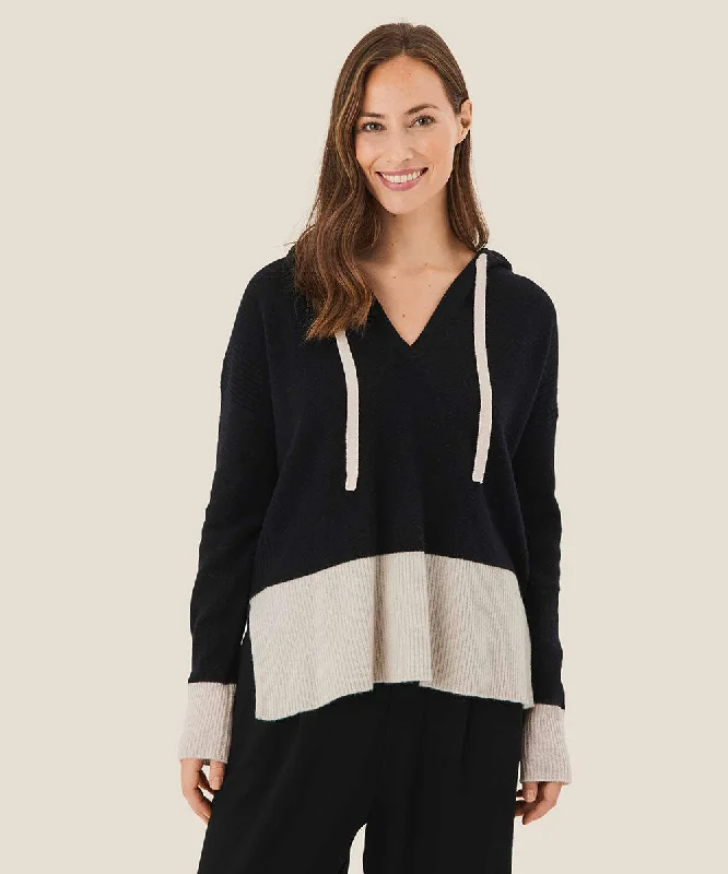 Shawl collar – Soft, wide collar for a draped effectShawl collar – Soft, wide collar for a draped effectFam Hooded Wool Sweater Shawl collar – Soft, wide collar for a draped effectShawl collar – Soft, wide collar for a draped effectFam Hooded Wool Sweater