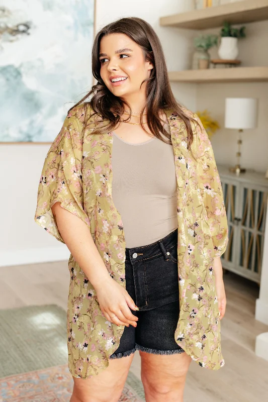 Belted – With a belt or sash for a defined waistBelted – With a belt or sash for a defined waistGo Anywhere Floral Kimono Belted – With a belt or sash for a defined waistBelted – With a belt or sash for a defined waistGo Anywhere Floral Kimono