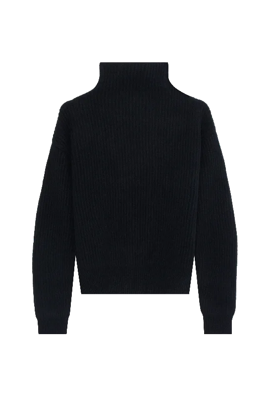 V-neck – Sweater with a V-shaped necklineV-neck – Sweater with a V-shaped necklineThick Ribbed Turtleneck V-neck – Sweater with a V-shaped necklineV-neck – Sweater with a V-shaped necklineThick Ribbed Turtleneck