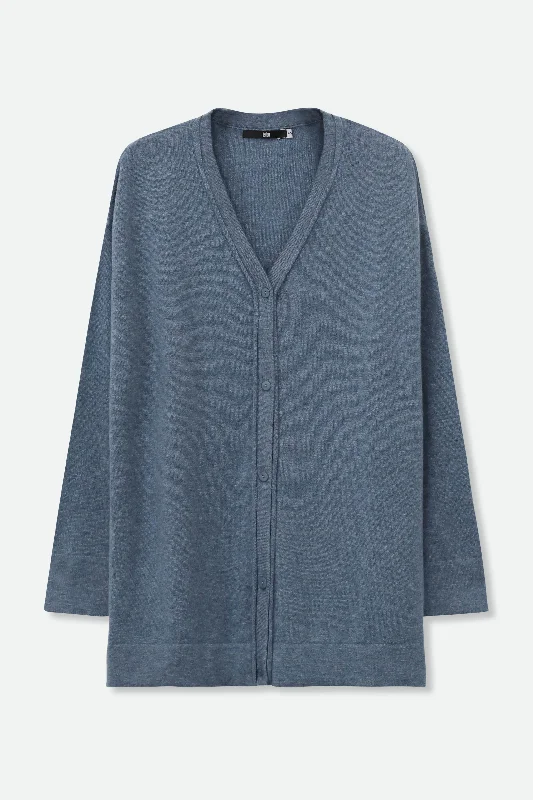 Drop shoulder – Sleeves that hang lower than the shoulder seam for a relaxed fitDrop shoulder – Sleeves that hang lower than the shoulder seam for a relaxed fitNELS BOYFRIEND CARDIGAN IN CASHMERE BLEND Drop shoulder – Sleeves that hang lower than the shoulder seam for a relaxed fitDrop shoulder – Sleeves that hang lower than the shoulder seam for a relaxed fitNELS BOYFRIEND CARDIGAN IN CASHMERE BLEND