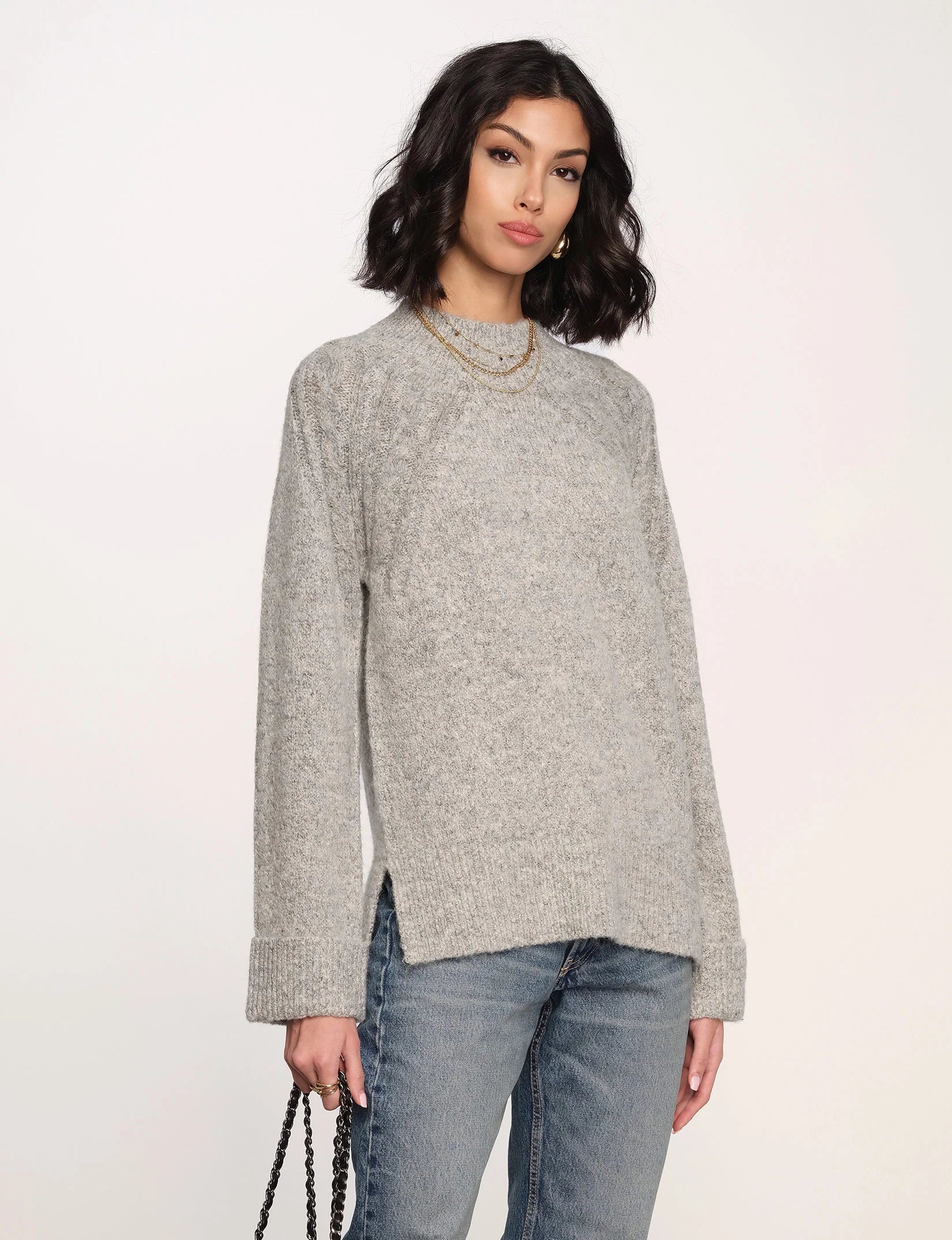 Crew neck – Round neck, classic styleCrew neck – Round neck, classic styleLynn Sweater in Heather Grey Crew neck – Round neck, classic styleCrew neck – Round neck, classic styleLynn Sweater in Heather Grey