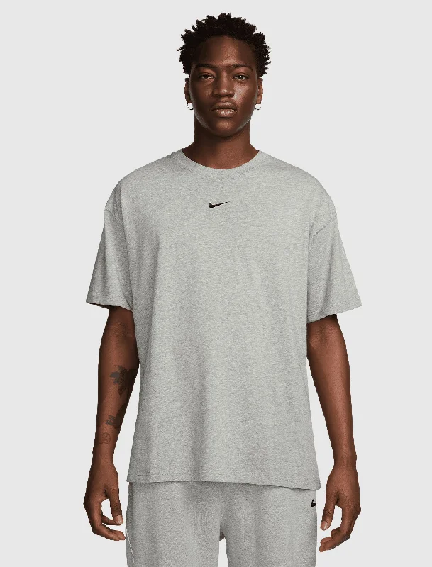 Fitted – Snug, form-fitting styleFitted – Snug, form-fitting styleNOCTA SHORT SLEEVE TEE Fitted – Snug, form-fitting styleFitted – Snug, form-fitting styleNOCTA SHORT SLEEVE TEE