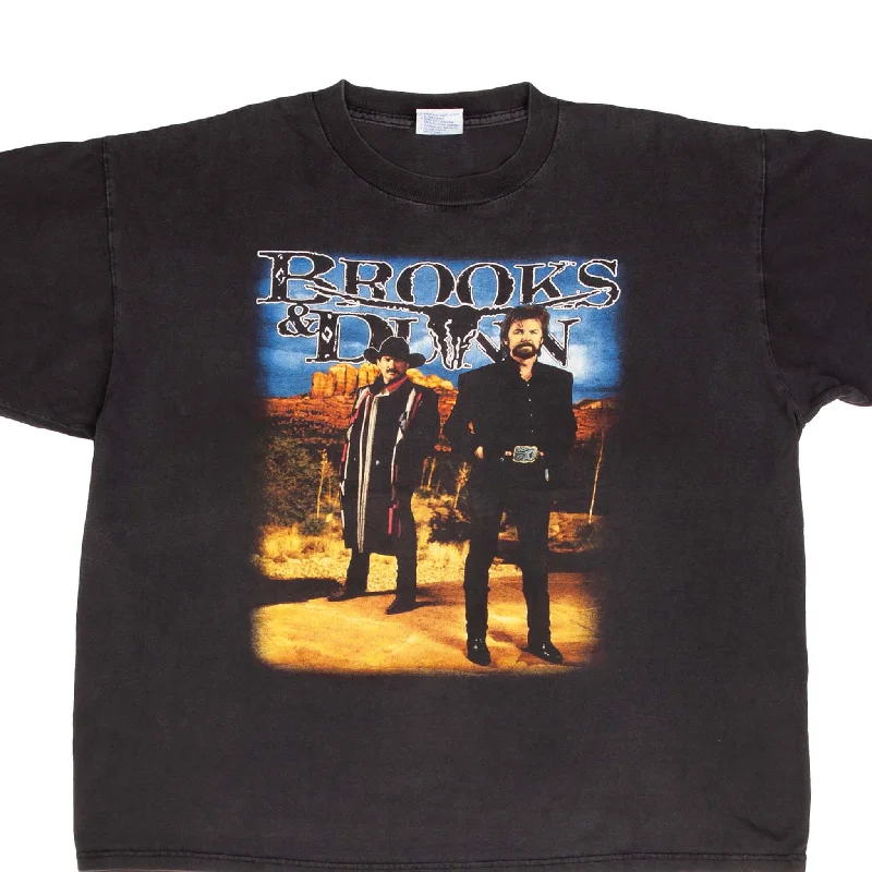 Long sleeve – Full-length sleeve, great for layeringLong sleeve – Full-length sleeve, great for layeringVINTAGE BROOKS & DUNN 1990S TEE SHIRT SIZE XL Long sleeve – Full-length sleeve, great for layeringLong sleeve – Full-length sleeve, great for layeringVINTAGE BROOKS & DUNN 1990S TEE SHIRT SIZE XL