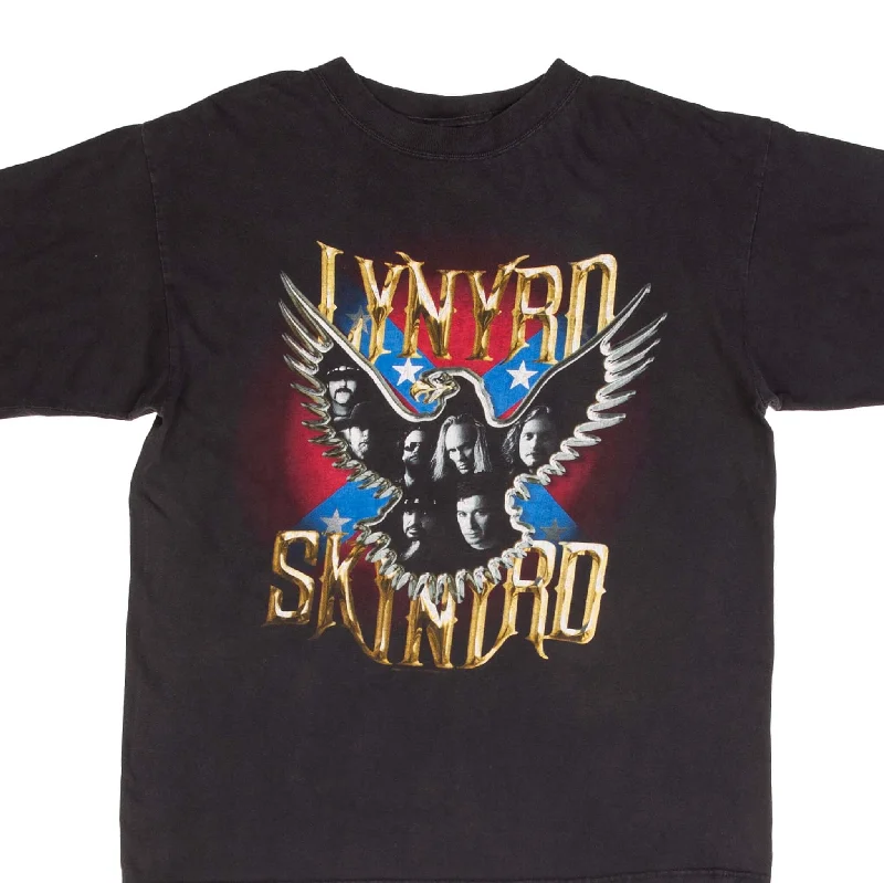 Fitted – Snug, form-fitting styleFitted – Snug, form-fitting styleVINTAGE LYNYRD SKYNYRD 2000 ROCK TEE SHIRT SIZE LARGE Fitted – Snug, form-fitting styleFitted – Snug, form-fitting styleVINTAGE LYNYRD SKYNYRD 2000 ROCK TEE SHIRT SIZE LARGE