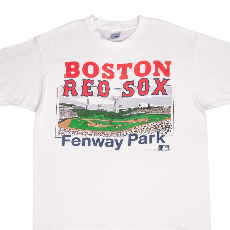 Raglan sleeve – Diagonal seam extending from the underarm to neckline, giving a sporty lookRaglan sleeve – Diagonal seam extending from the underarm to neckline, giving a sporty lookVINTAGE MLB BOSTON RED SOX FENWAY PARK 1991 TEE SHIRT SIZE XL MADE IN USA Raglan sleeve – Diagonal seam extending from the underarm to neckline, giving a sporty lookRaglan sleeve – Diagonal seam extending from the underarm to neckline, giving a sporty lookVINTAGE MLB BOSTON RED SOX FENWAY PARK 1991 TEE SHIRT SIZE XL MADE IN USA
