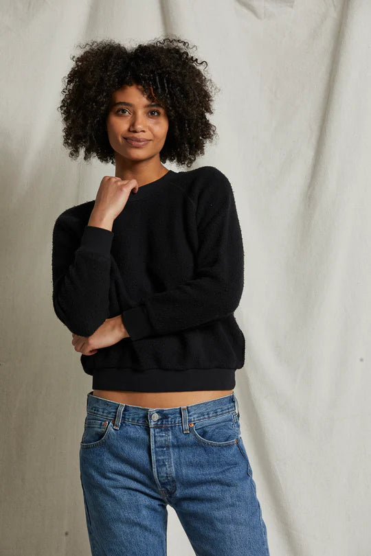 Cashmere – Luxurious, soft wool from goatsCashmere – Luxurious, soft wool from goatsZiggy Inside Out Fleece Shrunken Crewneck Sweatshirt in Black Cashmere – Luxurious, soft wool from goatsCashmere – Luxurious, soft wool from goatsZiggy Inside Out Fleece Shrunken Crewneck Sweatshirt in Black